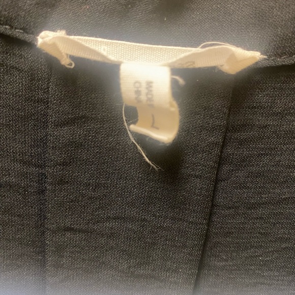 Maurices-Size L-Short sleeve-Black button down/Blue Zipper detail - Picture 4 of 7